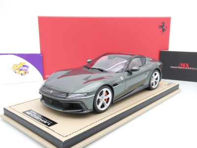 MR Collection FE043SE # Ferrari 12 Cilindri V12 Baujahr 2024 " Verde Toscana " 1:18