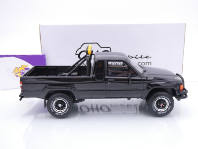Preview: Ottomobile OT481B # Toyota Hilux SR5 Baujahr 1985 " Back to the Future " 1:18