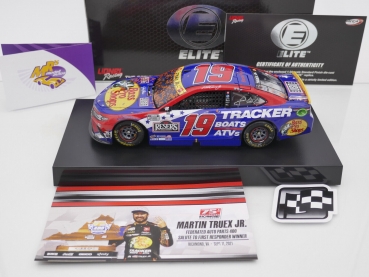 Preview: Lionel Racing W192122BPPMTK # Toyota Camry NASCAR 2021 " Martin Truex Jr. - Bass Pro Shops Patriotic Richmond Fall Race Winner " 1:24 ELITE Edition