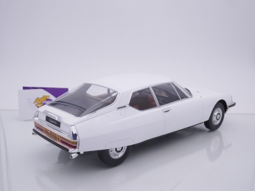 Preview: Norev 121701 # Citroën SM Genova Presentation Version Baujahr 1970 " weiß " 1:12