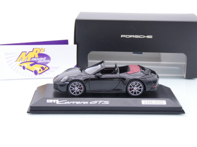 Preview: Minichamps WAP0200290SCPE # Porsche 911 (992 II) Carrera GTS Cabrio Baujahr 2024 " schwarz " 1:43