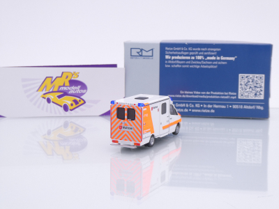Preview: Rietze 76135 # Mercedes-Benz Strobel RTW 18 Einsatzwagen " Malteser Leverkusen 112 " 1:87