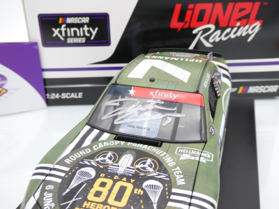 Preview: Lionel Racing NX72423SALAGAUT # Chevrolet Camaro NASCAR Xfinity 2024 " Justin Allgaier - Hellmanns's RCPT Salutes / Patriotic " mit Autogramm 1:24