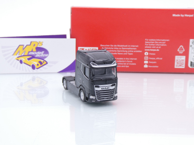 Preview: Herpa 315791-003 # DAF XG+ 2-achs Zugmaschine " schwarz " 1:87