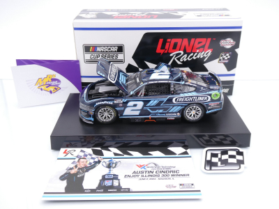 Preview: Lionel Racing WX22423FRTAE5 # Ford Mustang Dark Horse NASCAR 2024 " Austin Cindric - Freightliner Cascadia WWT / Gateway Race Winner " 1:24