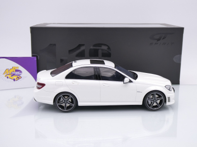 Preview: GT Spirit GT928 # Mercedes-Benz C63 AMG Limousine Baujahr 2007 " weißmetallic " 1:18