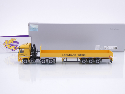 Preview: Herpa 953719 # Mercedes-Benz Arocs Pritschen-Sattelzug + Kran " Leonhard Weiss " 1:87
