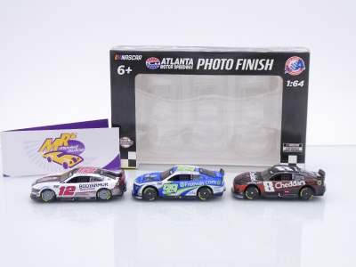 Preview: Lionel Racing FXX2465ATLSET # Chevrolet Camaro / Ford Mustang NASCAR 2024 " Atlanta Photo Finish 3 Car Set " 1:64