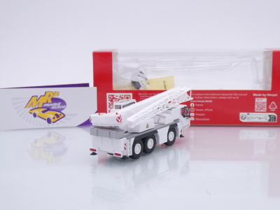 Preview: Herpa 319485 # Liebherr 3-achs Mobilkran LTM 1045/1 weiß " Liebherr " 1:87