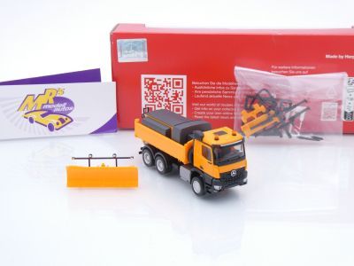 Preview: Herpa 320061 # Mercedes-Benz Arcos 18M Dreiseitenkipper-LKW " Schneepflug " 1:87