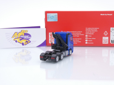 Preview: Herpa 318747 # Mercedes-Benz Arcos 6x4 3-achs Zugmaschine " Enzianblau " 1:87