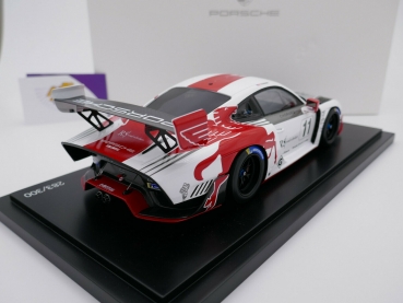 Preview: Spark WAP021089ONPKP # Porsche 935 auf Basis 911 GT2 RS " Pikes Peak 2020 " 1:18
