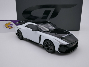 GT Spirit GT853 # NISSAN GT-R50 Test Car Baujahr 2020 " weiß-schwarz " 1:18