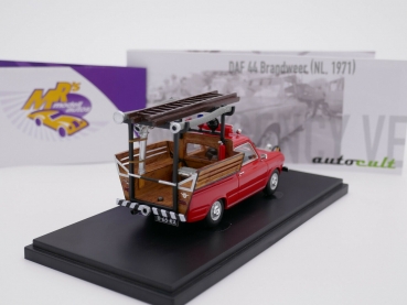 Preview: Auto Cult 12015 # DAF 44 Baujahr 1971 rot " Brandweer Holland (NL) " 1:43