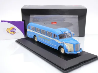 Preview: Schuco 02748 # Mercedes Benz O 6600 Reisebus in blau " Wanderfreunde " mit Fahrerfigur 1:43