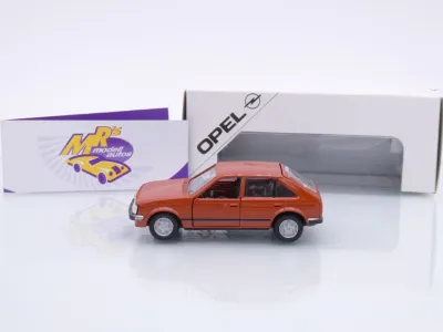 Preview: Black-Deal ##  GAMA Opel Kadett D Limousine Baujahr 1979 in " braun " 1:43
