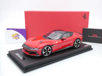 MR Collection FE043C # Ferrari 12 Cilindri V12 Baujahr 2024 " Rosso Corsa " 1:18