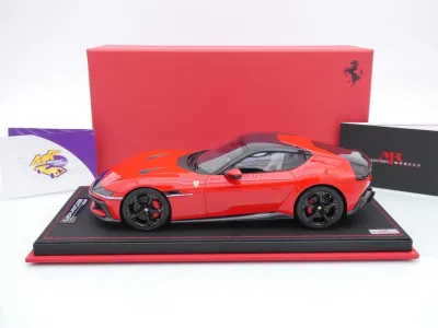 Preview: MR Collection FE043F # Ferrari 12 Cilindri V12 Baujahr 2024 " Rosso Scuderia " 1:18