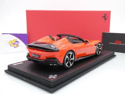 Preview: MR Collection FE044SE # Ferrari 12 Cilindri Spider V12 Baujahr 2024 " Rosso Dino " 1:18