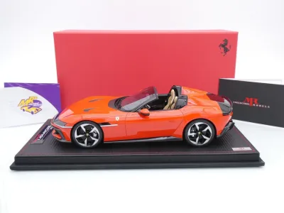Preview: MR Collection FE044SE # Ferrari 12 Cilindri Spider V12 Baujahr 2024 " Rosso Dino " 1:18