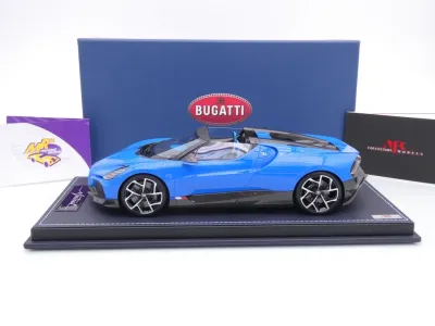 Preview: MR Collection BUG015C # Bugatti W16 Mistral Cabrio Baujahr 2023 " Bugattiblau " 1:18