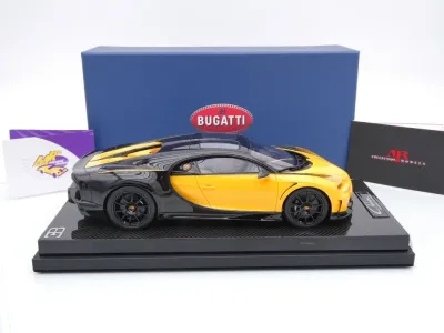 Preview: MR Collection BUG012G # Bugatti Chiron Super Sport Baujahr 2022 " gelb-schwarz " 1:18