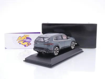 Preview: Minichamps 410023300 # BMW XM (G09) SUV Baujahr 2022 " Cape York Grünmetallic " 1:43