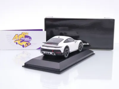 Preview: Minichamps 410062070 # Porsche 911 (992) Dakar Baujahr 2022 " weiß " 1:43