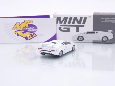 Preview: TSM MINI GT MGT01134-L # Lamborghini Countach Baujahr 1989 LHD weiß " 25th Anniversary " 1:64