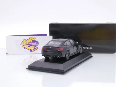 Preview: Minichamps 410024002 # BMW i4 M50 Limousine Baujahr 2022 " Saphirschwarzmetallic " 1:43
