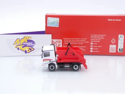 Preview: Herpa 319935 # Mercedes-Benz Arocs M Absetzkipper " Zirkus Charles Knie " 1:87