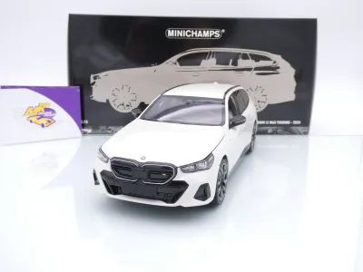 Minichamps 110023601 # BMW i5 M60 Touring Baujahr 2024 " weißmetallic " 1:18