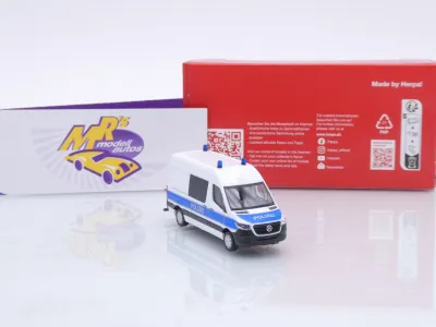 Preview: Herpa 098786 # Mercedes-Benz Sprinter '18 " Polizei Nordrhein-Westfalen " 1:87