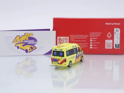 Preview: Herpa 098694 # MAN TGE Kasten HD " Ambulance 15-143 - Niederlande " 1:87