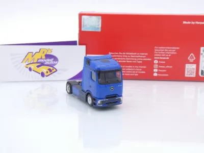 Preview: Herpa 318204-003 # Mercedes-Benz eActros 600 2-achs Zugmaschine " blau " 1:87