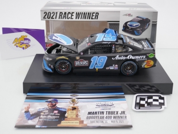 Preview: Lionel Racing W192123AODMTL # Toyota NASCAR 2021 " Martin Truex Jr - Darlington Spring Race Winner " 1:24