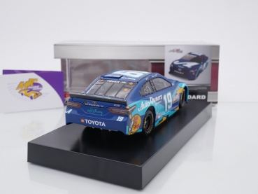 Preview: Lionel Racing C192123AOSMT # Toyota Camry NASCAR 2021 " Martin Truex Jr. - Auto-Owners Insurance / MTJF / Sherry Strong " 1:24