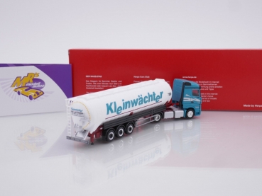 Preview: Herpa 315494 # Mercedes Benz Actros Streamspace 2/3-achs Saugsilo-SZ " Spedition Kleinwächter " 1:87
