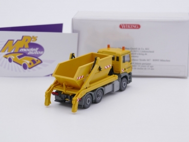 Preview: Wiking 0679 07 # MAN TGS 6c Meiller Absetzkipper gelb-grau " Leonard Weiss " 1:87