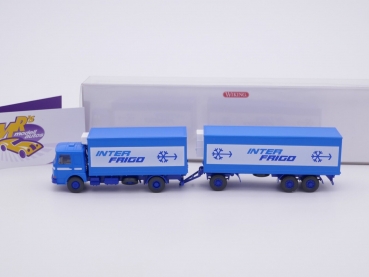 Preview: Wiking 0458 01 # MAN Kühlkoffer Hängerzug 2/3-achs blau-weiß " Inter Frigo " 1:87
