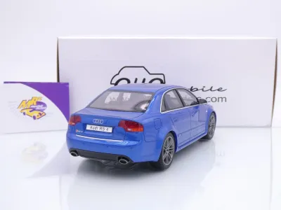 Preview: Ottomobile OT1215 # Audi RS4 B7 Limousine Baujahr 2007 " blaumetallic " 1:18