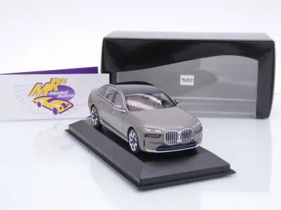 Preview: Minichamps 410024200 # BMW i7 M70 (G70) Limousine Baujahr 2023 " Oxidgraumetallic " 1:43