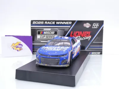 Lionel Racing WX52523HENKLZ # Chevrolet Camaro NASCAR 2025 " Kyle Larson - HendrickCars.com Homestead Miami Win " 1:24