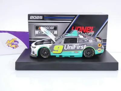 Lionel Racing CX92523UTBCL # Chevrolet Camaro NASCAR 2025 " Chase Elliott - UniFirst Throwback " 1:24