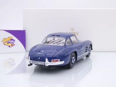 Preview: Norev 183852 # Mercedes-Benz 300 SL Flügeltürer Baujahr 1954 " dunkelblau " 1:18