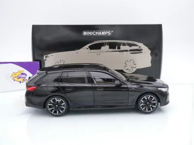 Preview: Minichamps 110023602 # BMW i5 M60 Touring Baujahr 2024 " schwarzmetallic " 1:18