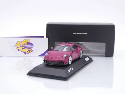 Spark WAP0203030TGT3 # Porsche 911 992 GT3 Manthey Kit 2024 " Sternrubin " 1:43