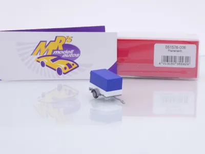 Preview: Herpa 051576-006 # PKW-Planenanhänger 1-achs " Weiß-Ultramarinblau " 1:87