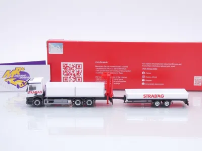 Preview: Herpa 320665 # Mercedes-Benz Actros M Baustoff-LKW mit Kran " STRABAG AT " 1:87