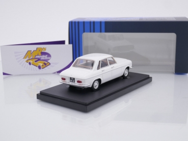 Preview: Autocult Avenue 60088 # Renault 16 Projet 114 Baujahr 1961 " weiß " 1:43